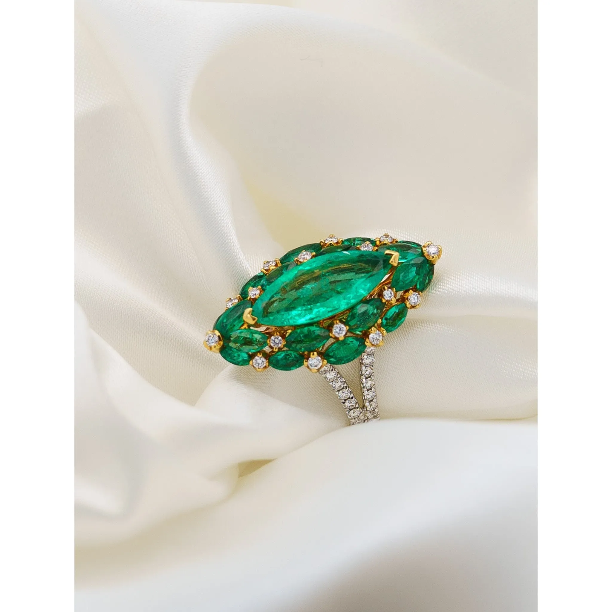 3.89 Carat Marquise Cut Colombian Emerald And Diamond V Shape 18K Ring